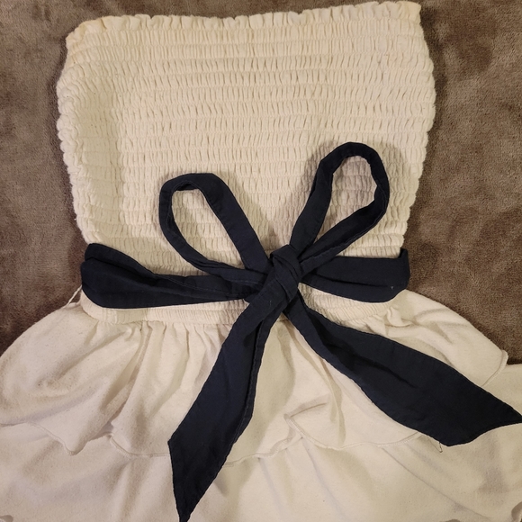 Hollister White Strapless Top Size Small - Picture 2 of 5